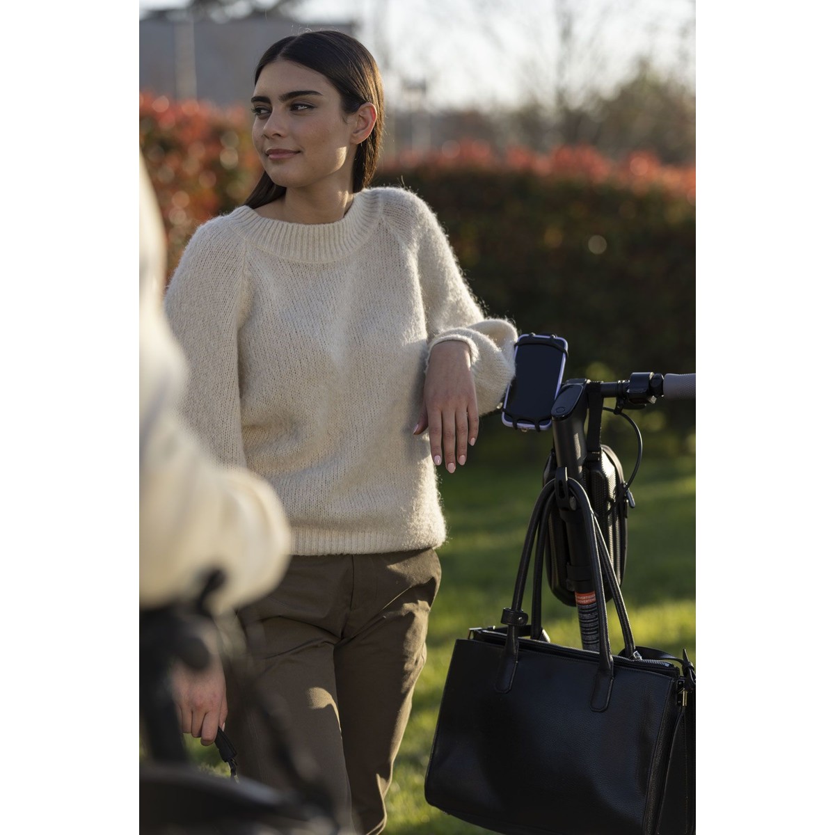 Crochet Porte-Objet Pour Patinette Noir – Image 4