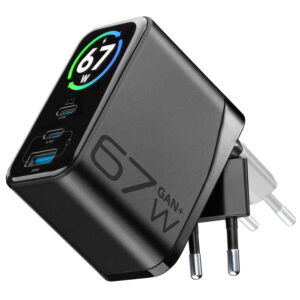 PowerView IQ ACH 67W Chargeur secteur 67W avec écran TFT intelligent, fiche pliable et technologie GaN+. Équipé de 2 ports USB-C et 1 port USB-A pour une recharge simultanée.