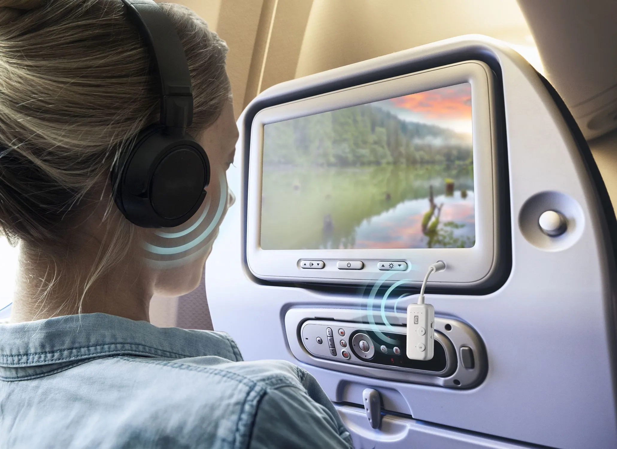 In-Flight Transmitter Bluetooth transmitter for Aux sockets - Image 10