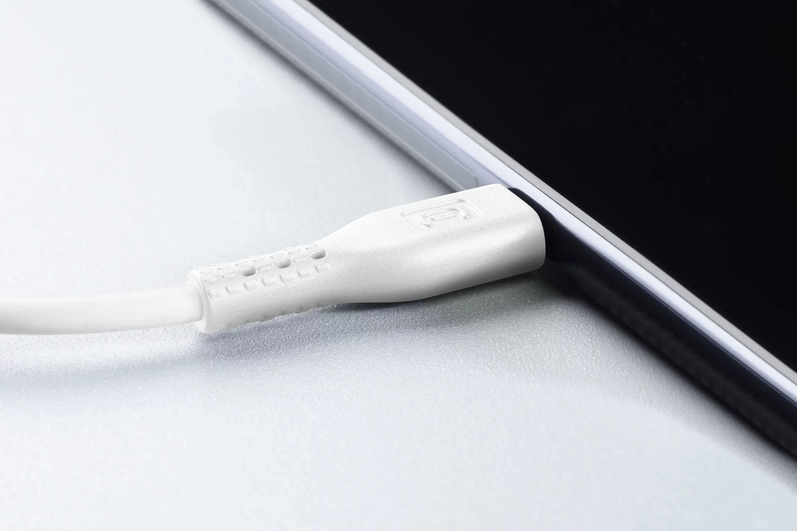 Power Cable for Tablet 120cm - Lightning Lightning cable for recharging and transferring data - Image 2