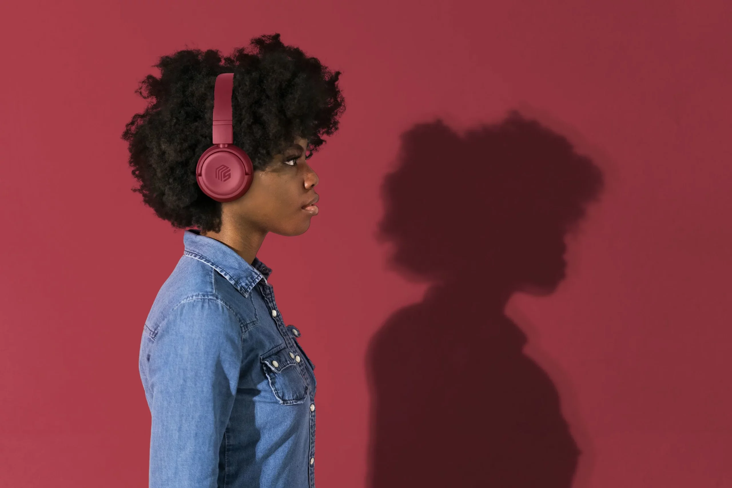 Vibed VIBED is the Bluetooth headset with rotatable and foldable on-ear earcups - Image 4